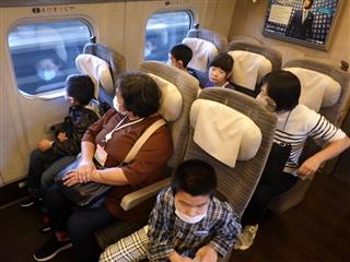 新幹線に乗ってみんなわくわくです！『やっぱり速いな～』と感心してしまいました。