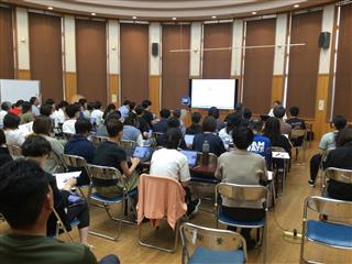 Canvaの基本操作、注意事項などについて学びました。
