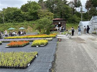 Ｂコース（奥州市）
<br>
　～Ｂ型事業所 フラワーセンターあいご～
<br>
　　事業所内を自由に見学。