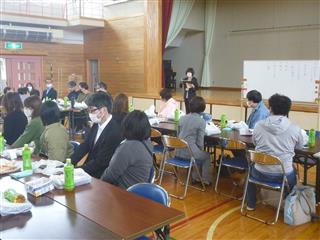 「誰でも気軽に参加できる」会を目指し、本校を会場に企画した交流会でした。