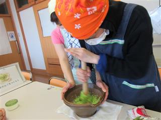 枝豆を使って、ずんだ団子も作りました。