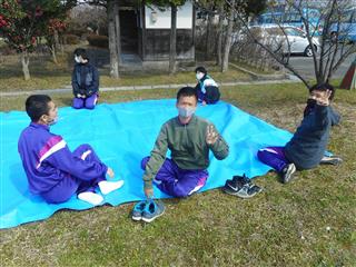 春の散策
<br>
美しい桜の花を観察しながら、おやつを楽しみました。