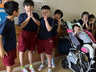 訪問学級の友達がスクーリングに来ました！
<br>
久しぶりに会えて、みんな嬉しそうです。