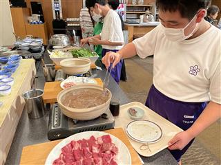 岩手の食材を使った特別なバイキングを味わいながら、仲間との特別な時間をお楽しみました。