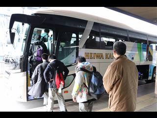 3日間お世話になったバス　ベテランガイドさんとドライバーさんによる快適な旅でした。ガイドさんは前沢にいらしたことがあるそうです。<br>
