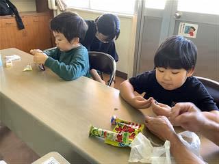 おやつタイム！美味しいお菓子たくさん食べました。