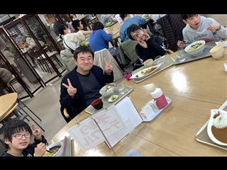 　運動後のランチは、友達と楽しかったことを話しながら、楽しくいただきました。