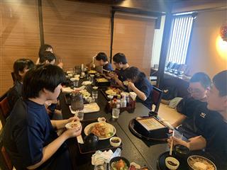 みんなでお話楽しい！お昼おいしい！
