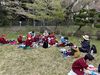 ゴールについたら、みんなでお弁当タイム。
<br>
たくさん食べました。