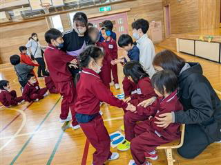 「あくしゅでこんにちは！」これからよろしくね。