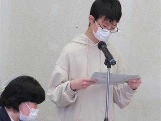 生活係、保健係、各棟から目標や行事計画などの提案がありました。