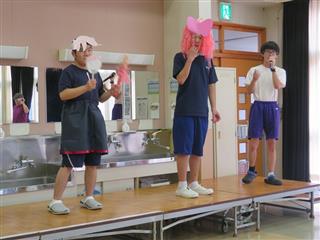 スプランキーの曲を踊りました。