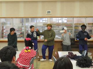 けやき棟メンバーで、「スリラー」のダンスを披露しました♬