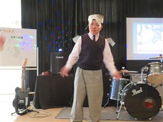 素敵な羽でしょ？僕の手作りなんだよ！