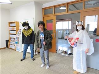 鬼を追い払い、巫女さんに清めてもらいました。