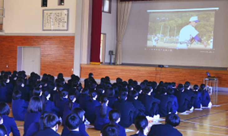 ビデオ上映による部活動紹介
