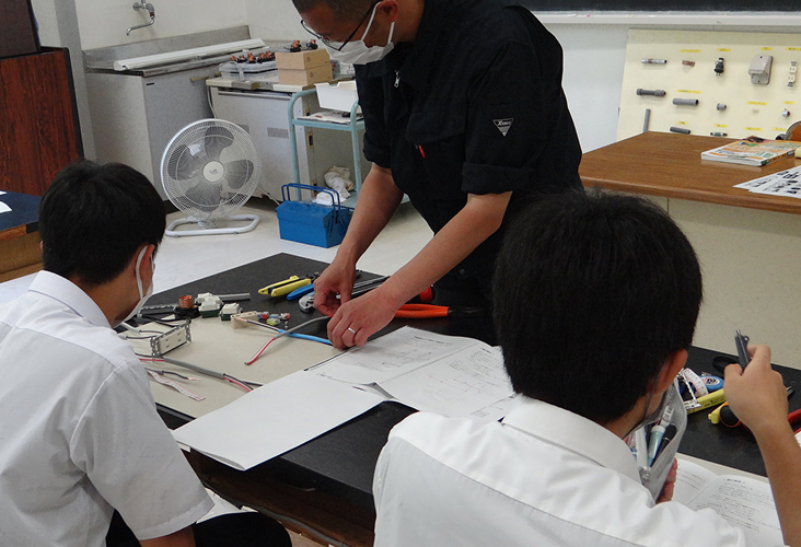 岩手県立宮古商工高校 工業校舎 電気システム科