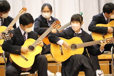 音楽選択3年生のギター発表